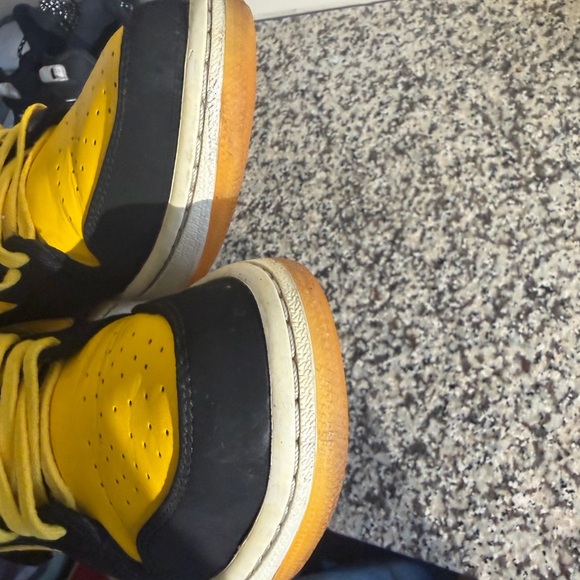 Jordan 1s. Retro - Picture 8 of 8